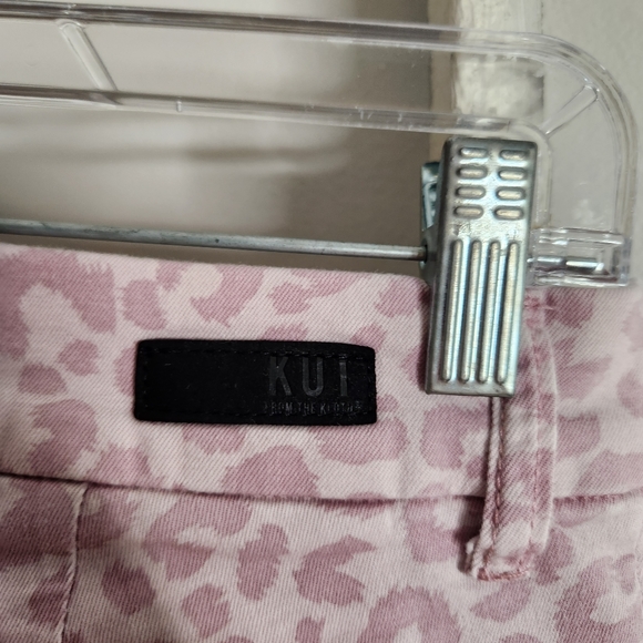 Kut from the Kloth size 4 animal print trouser shorts - Picture 7 of 7